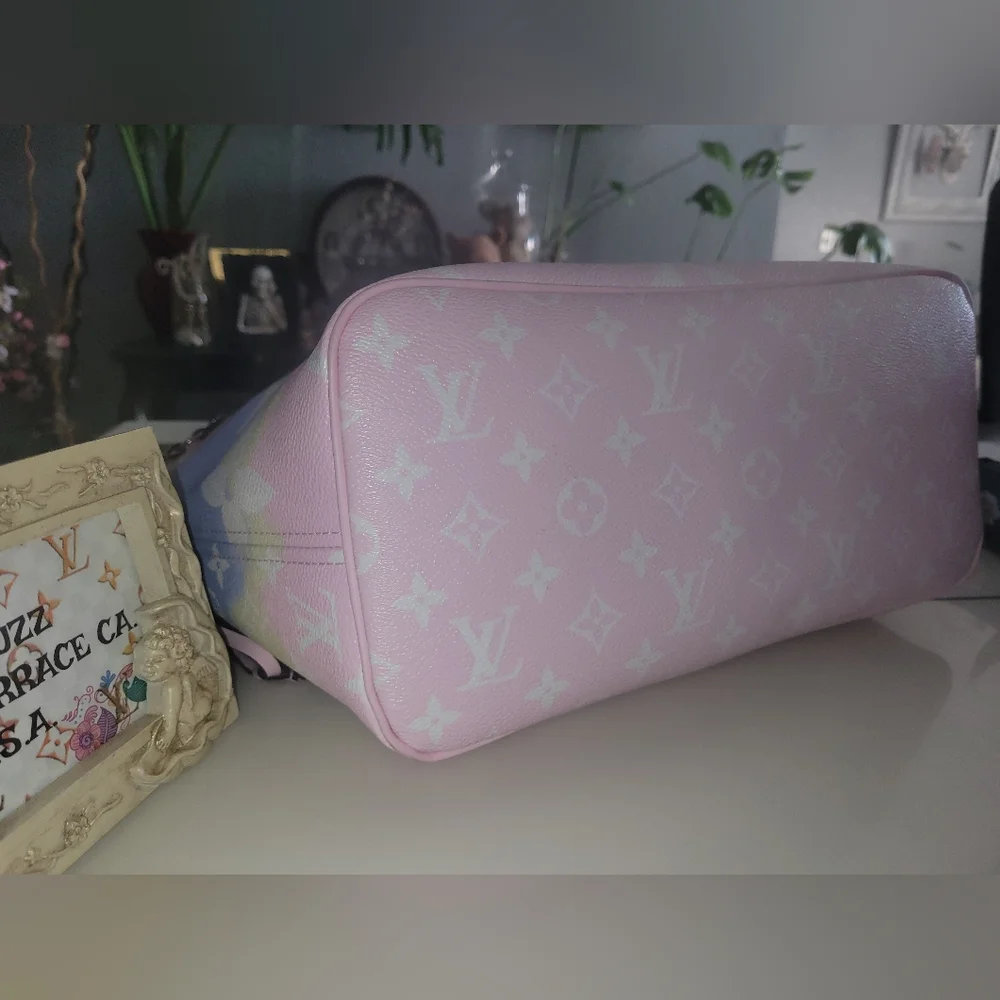 LOUIS VUITTON Monogram Escale Neverfull MM Pastel Limited Edition!